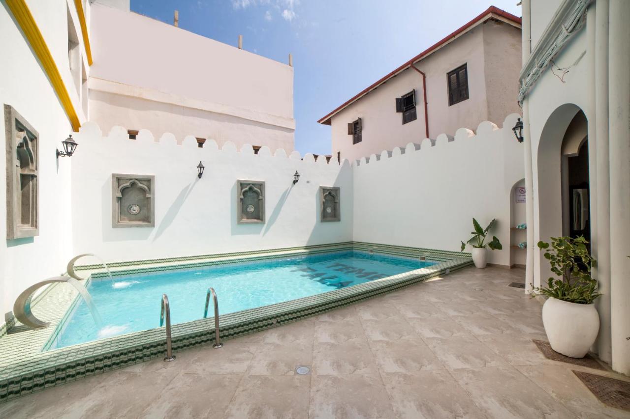 Tembo Palace Szálloda 4*